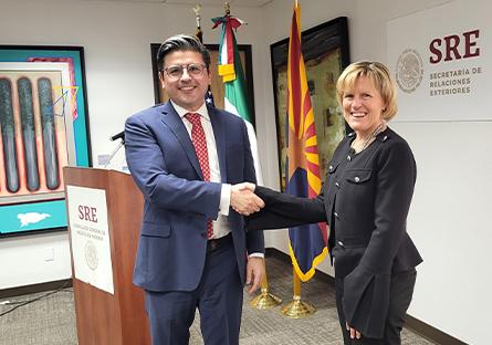 Honorable Consul General Jorge Mendoza Yescas, Kate Smith